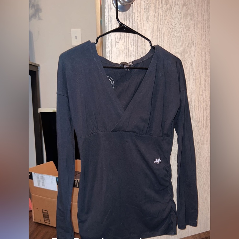 Womens long sleeve V-neck